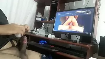 Riproduci Masturbazione che guarda sesso e sperma caldo