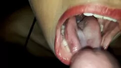 Abspielen Cumshot-Zusammenstellung: Susys beste Blowjob- und Schluckszenen
