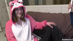 Oynat İki sapkın lezbiyen öğrenci büyük öğretmenin horozuna direnemez: 18+ kedi yalama, parmak ve lanet