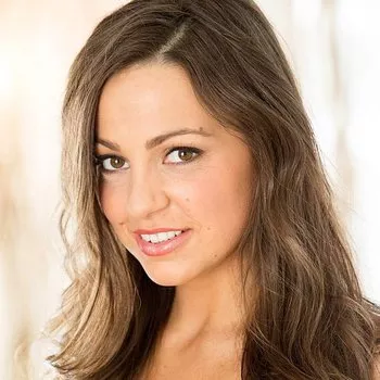 Порнозвезда Abigail Mac